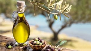 6 Beauty Hacks Using Olive Oil